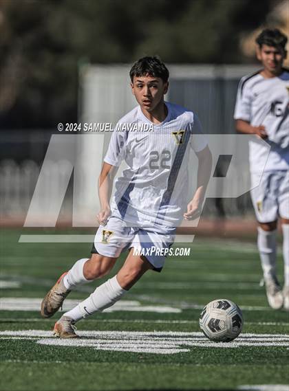 Thumbnail 1 in Crespi vs Ventura photogallery.
