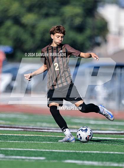 Thumbnail 1 in Crespi vs Ventura photogallery.