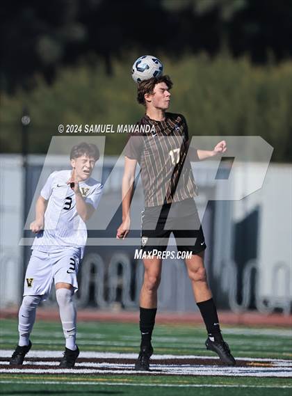 Thumbnail 2 in Crespi vs Ventura photogallery.