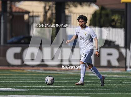 Thumbnail 3 in Crespi vs Ventura photogallery.