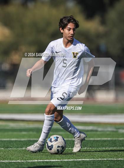 Thumbnail 1 in Crespi vs Ventura photogallery.