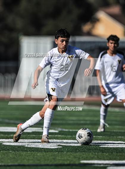 Thumbnail 2 in Crespi vs Ventura photogallery.
