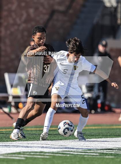Thumbnail 2 in Crespi vs Ventura photogallery.