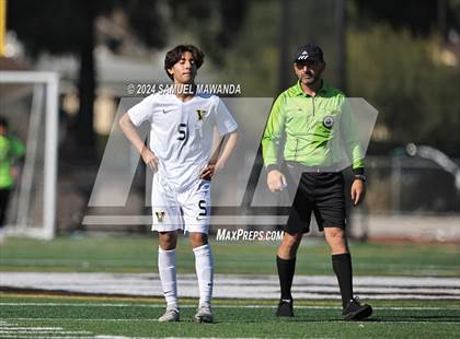 Thumbnail 2 in Crespi vs Ventura photogallery.