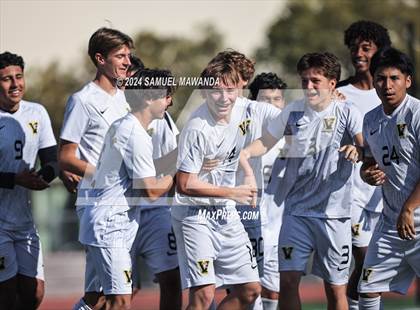 Thumbnail 3 in Crespi vs Ventura photogallery.