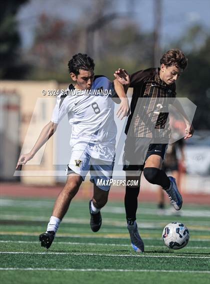 Thumbnail 3 in Crespi vs Ventura photogallery.