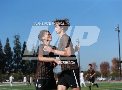 Thumbnail 2 in Crespi vs Ventura photogallery.
