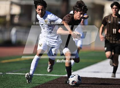 Thumbnail 3 in Crespi vs Ventura photogallery.