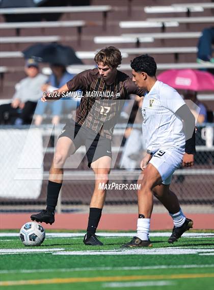 Thumbnail 3 in Crespi vs Ventura photogallery.