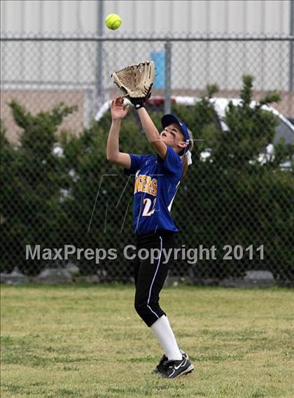 Thumbnail 2 in Nordhoff vs Alemany (Valley Classic) photogallery.