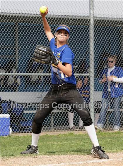 Thumbnail 3 in Nordhoff vs Alemany (Valley Classic) photogallery.