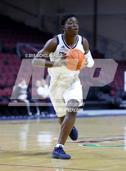 Thumbnail 1 in Chino Hills vs. Dillard (Tarkanian Classic) photogallery.