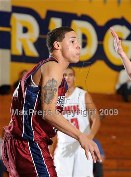 Thumbnail 3 in Union Mine vs. Bella Vista (Trojan Toss-Up) photogallery.