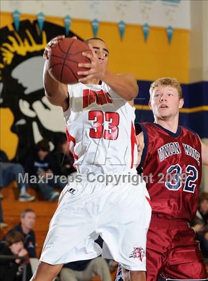 Thumbnail 1 in Union Mine vs. Bella Vista (Trojan Toss-Up) photogallery.