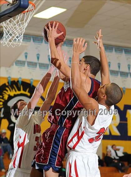 Thumbnail 3 in Union Mine vs. Bella Vista (Trojan Toss-Up) photogallery.