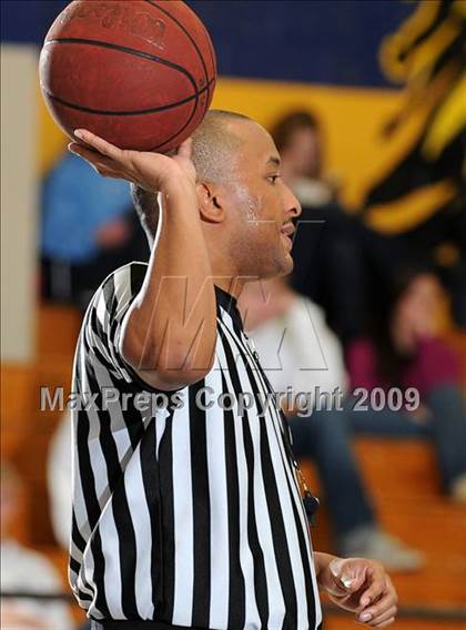 Thumbnail 1 in Union Mine vs. Bella Vista (Trojan Toss-Up) photogallery.