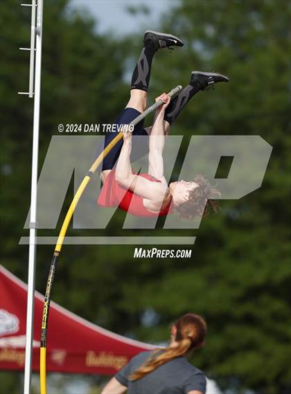Thumbnail 3 in Southeastern District Meet #2 (Pole Vault/Discus) photogallery.