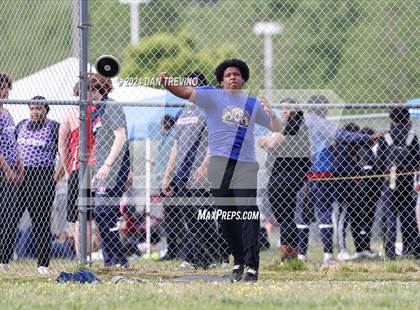 Thumbnail 3 in Southeastern District Meet #2 (Pole Vault/Discus) photogallery.