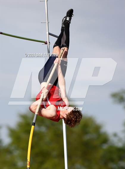 Thumbnail 1 in Southeastern District Meet #2 (Pole Vault/Discus) photogallery.
