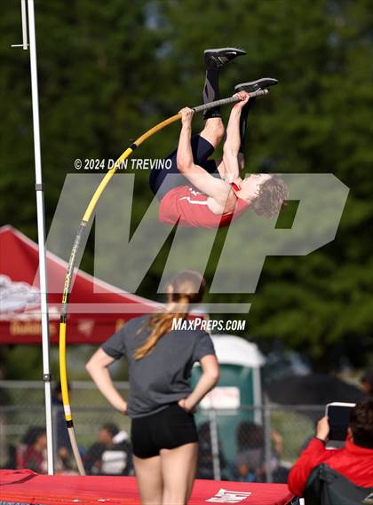 Thumbnail 1 in Southeastern District Meet #2 (Pole Vault/Discus) photogallery.