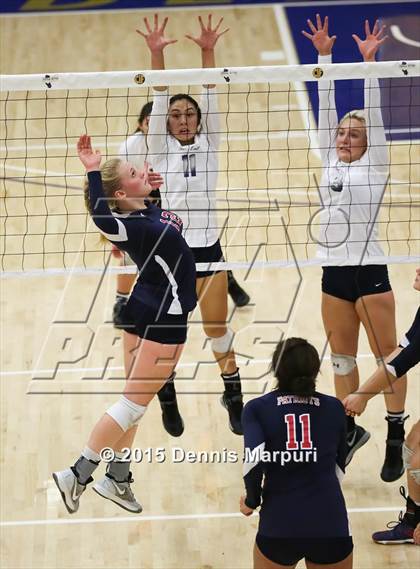 Thumbnail 2 in Liberty vs. Clovis East (CIF Central Section D1 Final) photogallery.