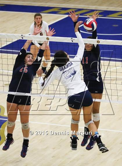Thumbnail 1 in Liberty vs. Clovis East (CIF Central Section D1 Final) photogallery.