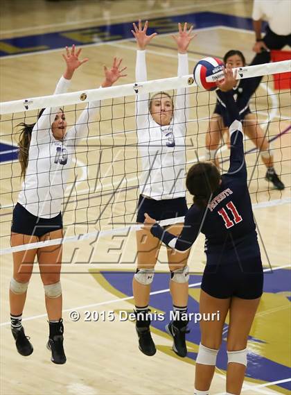 Thumbnail 2 in Liberty vs. Clovis East (CIF Central Section D1 Final) photogallery.