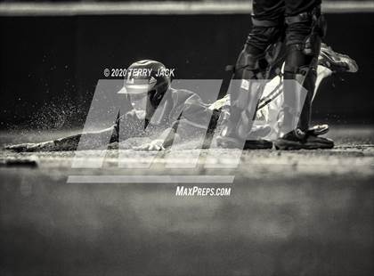 Thumbnail 2 in La Mirada vs. Orange Lutheran photogallery.
