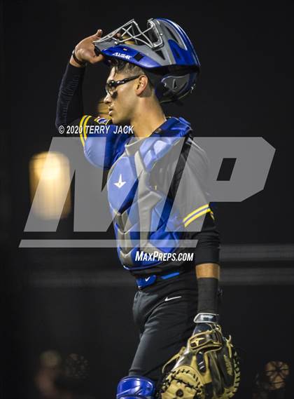Thumbnail 1 in La Mirada vs. Orange Lutheran photogallery.