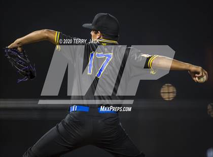 Thumbnail 3 in La Mirada vs. Orange Lutheran photogallery.