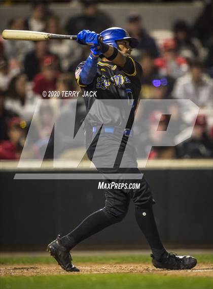 Thumbnail 3 in La Mirada vs. Orange Lutheran photogallery.