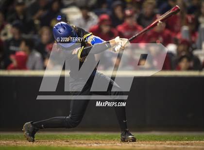 Thumbnail 3 in La Mirada vs. Orange Lutheran photogallery.