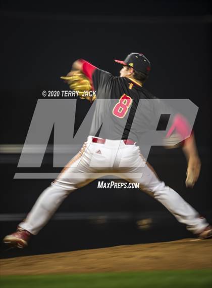 Thumbnail 2 in La Mirada vs. Orange Lutheran photogallery.