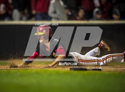 Thumbnail 2 in La Mirada vs. Orange Lutheran photogallery.