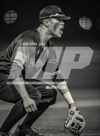 Thumbnail 2 in La Mirada vs. Orange Lutheran photogallery.