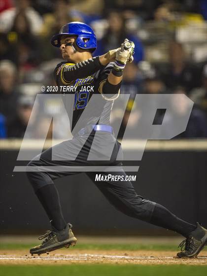 Thumbnail 1 in La Mirada vs. Orange Lutheran photogallery.