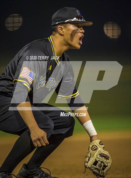 Thumbnail 2 in La Mirada vs. Orange Lutheran photogallery.