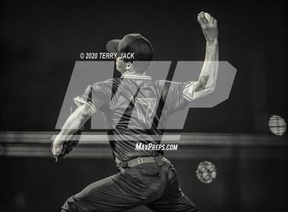 Thumbnail 3 in La Mirada vs. Orange Lutheran photogallery.