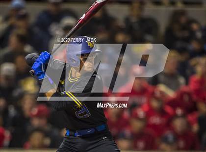 Thumbnail 2 in La Mirada vs. Orange Lutheran photogallery.