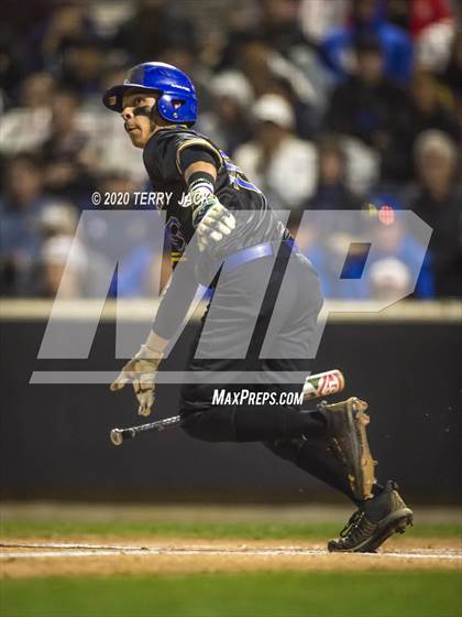 Thumbnail 2 in La Mirada vs. Orange Lutheran photogallery.