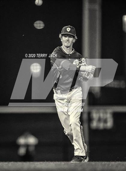 Thumbnail 1 in La Mirada vs. Orange Lutheran photogallery.
