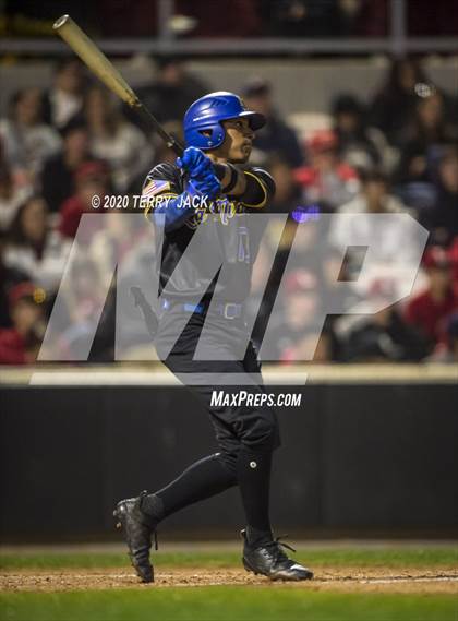 Thumbnail 1 in La Mirada vs. Orange Lutheran photogallery.