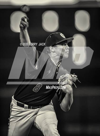 Thumbnail 3 in La Mirada vs. Orange Lutheran photogallery.