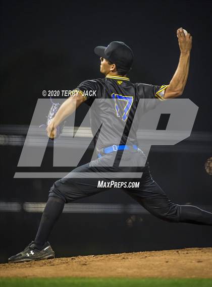 Thumbnail 3 in La Mirada vs. Orange Lutheran photogallery.