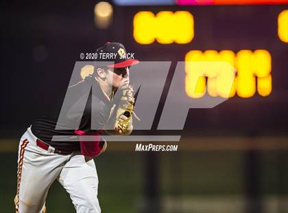 Thumbnail 2 in La Mirada vs. Orange Lutheran photogallery.