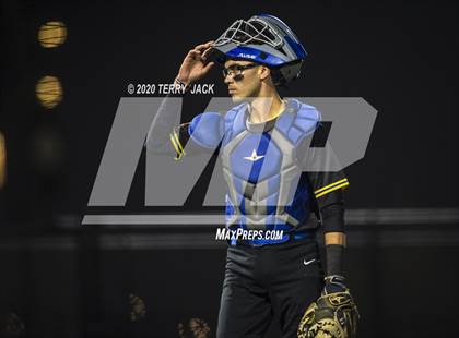 Thumbnail 3 in La Mirada vs. Orange Lutheran photogallery.