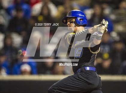 Thumbnail 2 in La Mirada vs. Orange Lutheran photogallery.