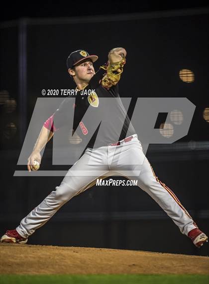 Thumbnail 1 in La Mirada vs. Orange Lutheran photogallery.