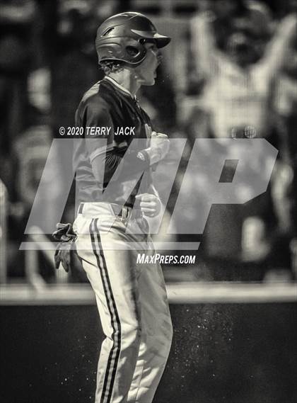 Thumbnail 1 in La Mirada vs. Orange Lutheran photogallery.