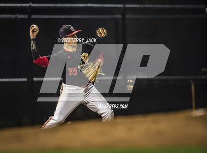 Thumbnail 2 in La Mirada vs. Orange Lutheran photogallery.